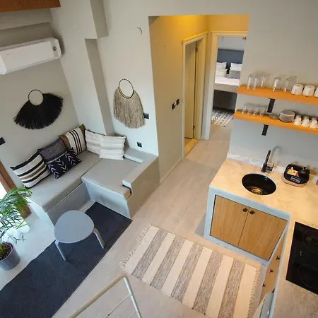 Alp Mandalin אקיאקה