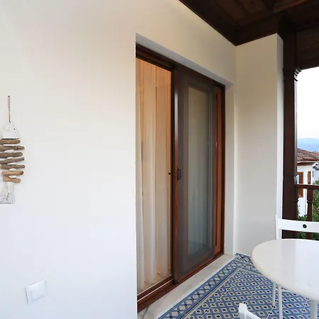 Alp Mandalin * אקיאקה